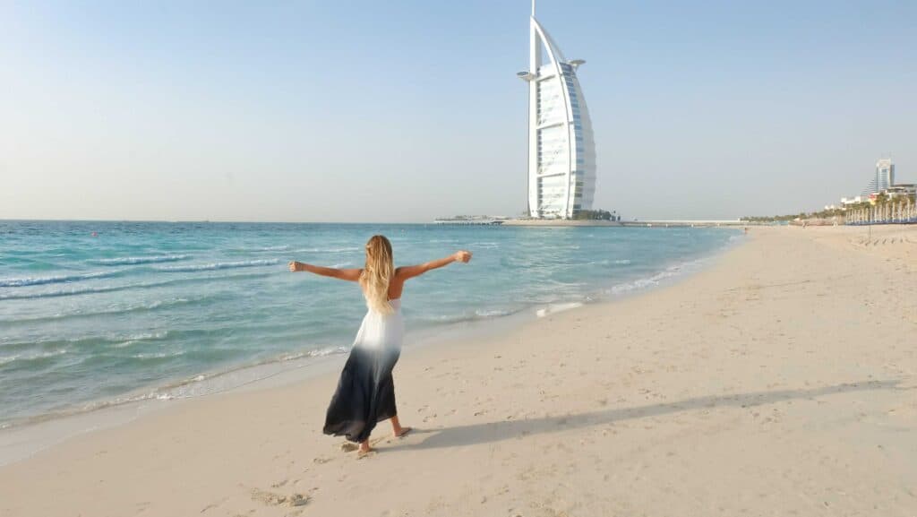 Stylish And Appropriate Travel Attire For Women In Dubai